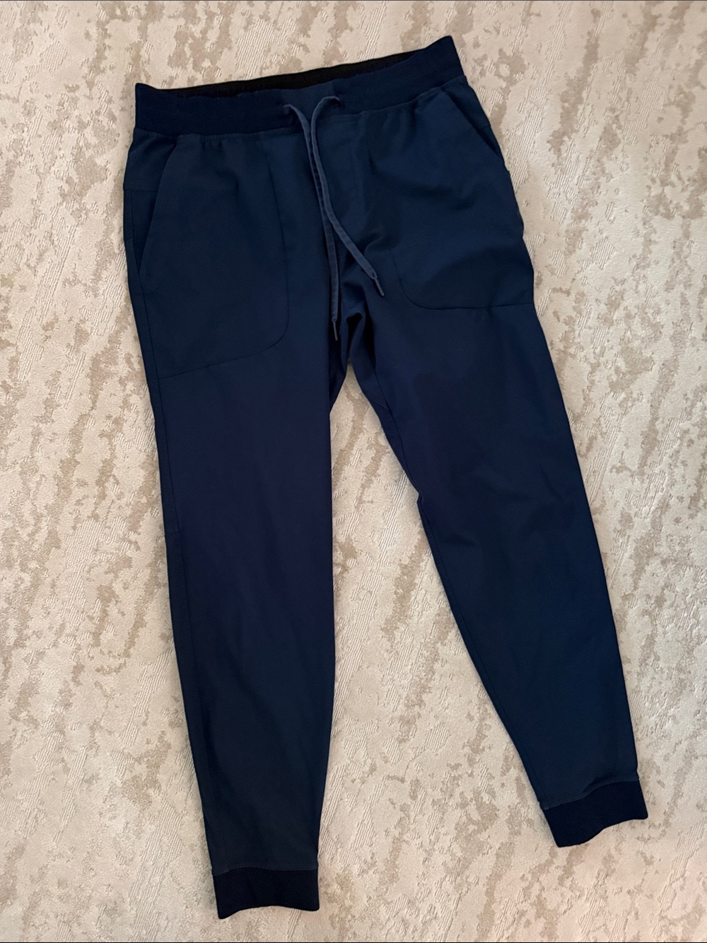 Lululemon jogger men’s Large in Navy